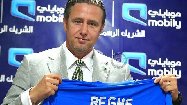 Fabulos. Cum vorbește LAURENȚIU REGHECAMPF limba engleză. Râzi în hohote! VIDEO