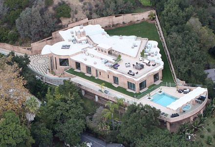 Casa cântăreței Rihanna, un adevărat tărâm de poveste