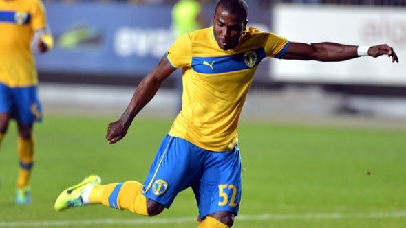 Incidente între jucători la finalul meciului Petrolul - Steaua