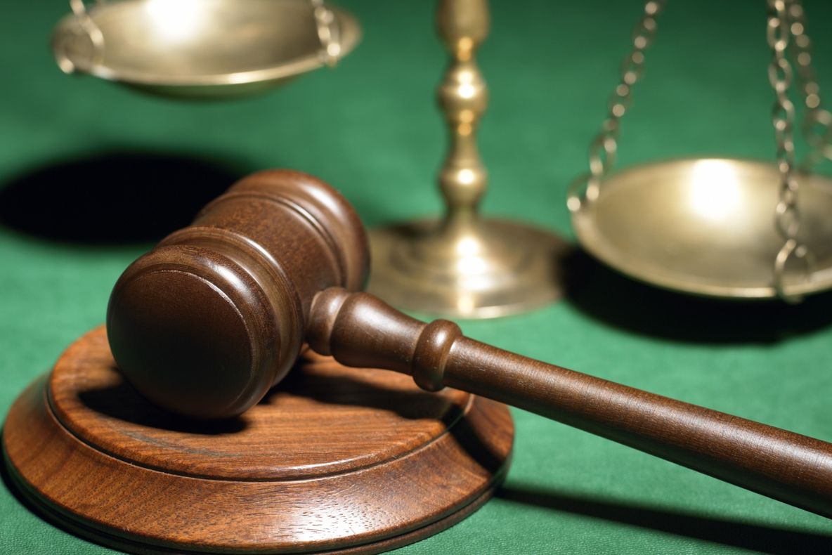 Judecătorii din dosarul retrocedărilor ilegale scapă de măsura controlului judiciar