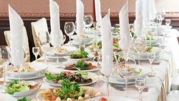 Ce nu ştiai despre regulile de bune maniere la masă