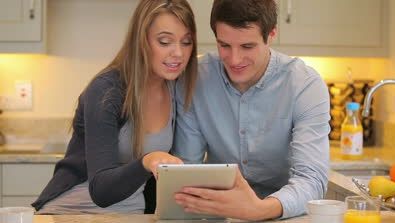 Semne ca tehnologia iti distruge viata de cuplu