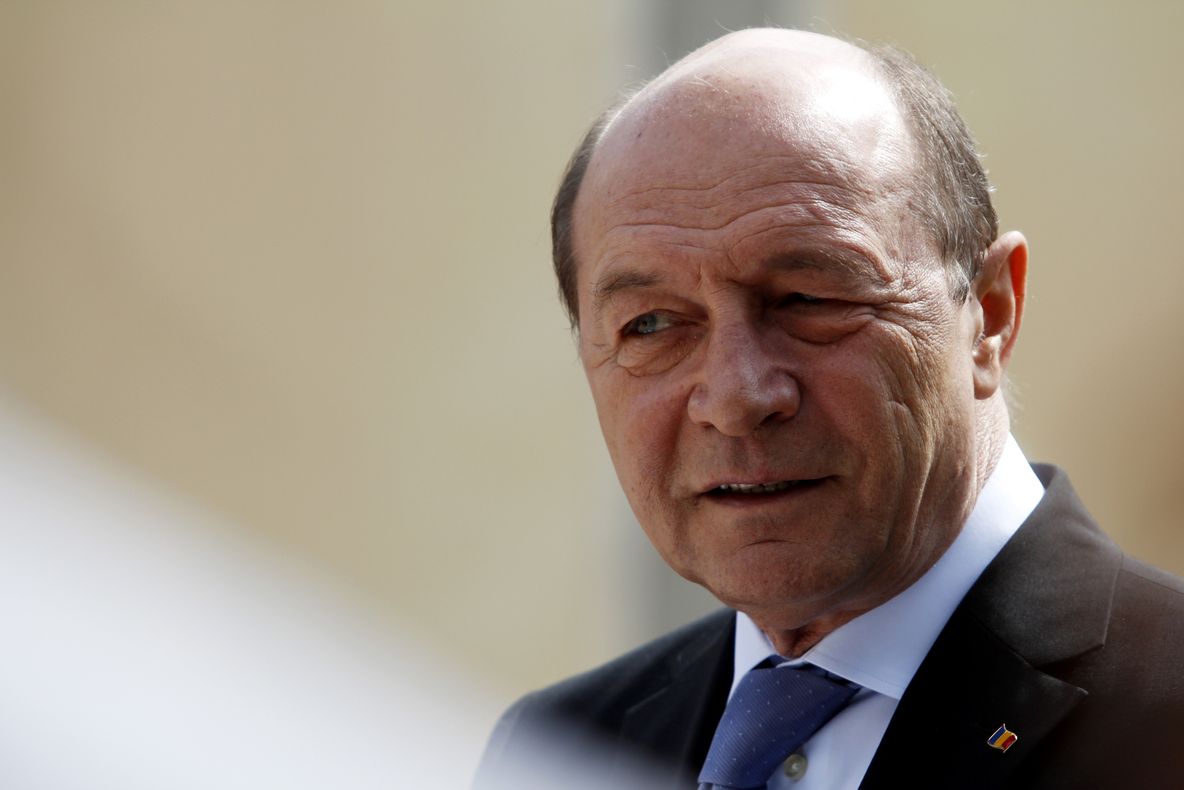 Băsescu: România trebuie să înţeleagă că resursele pentru apărare trebuie alocate