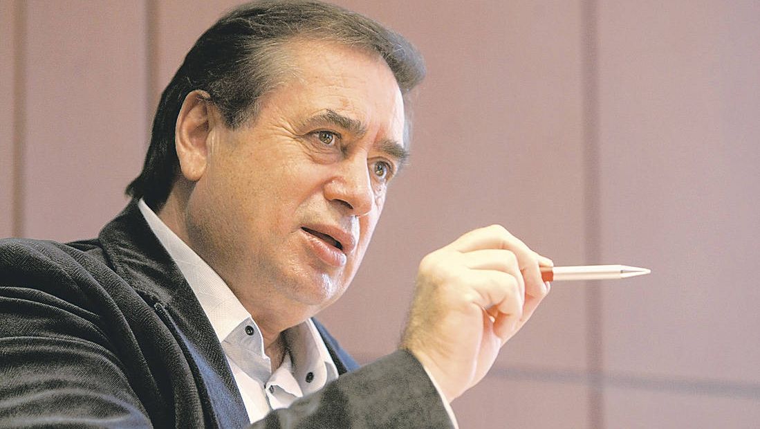 Ioan Niculae, acuzat că și-a trecut ilegal averea sub sechestru pe numele soției, fiicei și iubitei