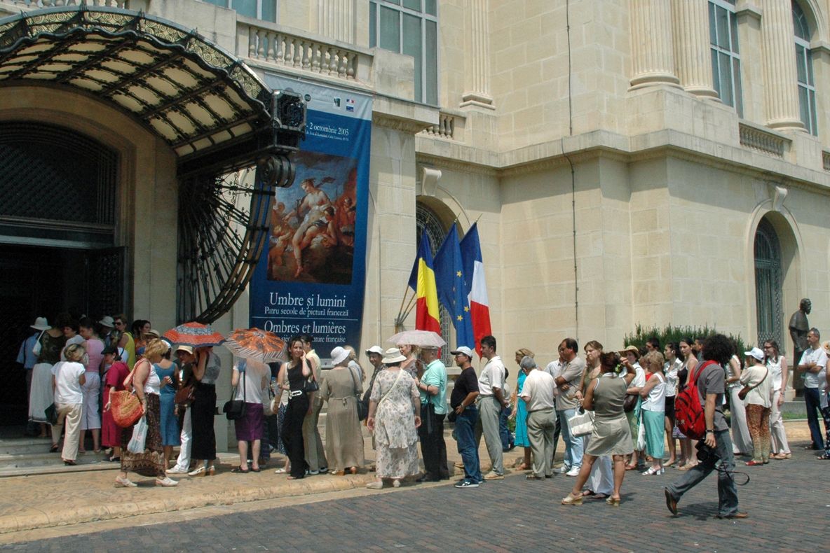 Muzeul Naţional de Artă al României a primit certificatul de excelenţă TripAdvisor pe 2014