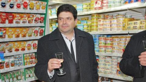 PATRONUL unui lanţ de magazine, CONDAMNAT la 3 ani şi 6 luni de închisoare pentru ÎNŞELĂCIUNE