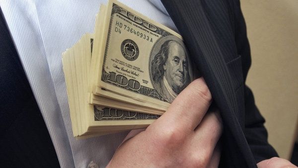 Primar din Iaşi, trimis în judecată pentru luare de mită și trafic de influență