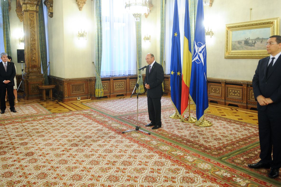 PRIMA ÎNTÂLNIRE Băsescu-Ponta după scandal: Ioan Rus a depus jurământul la Cotroceni