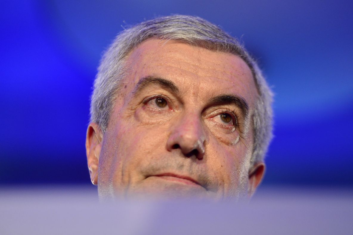 IOHANNIS, despre Grupul lui Tăriceanu: Un vehicul împins în faţă de PSD. Ponta se teme!