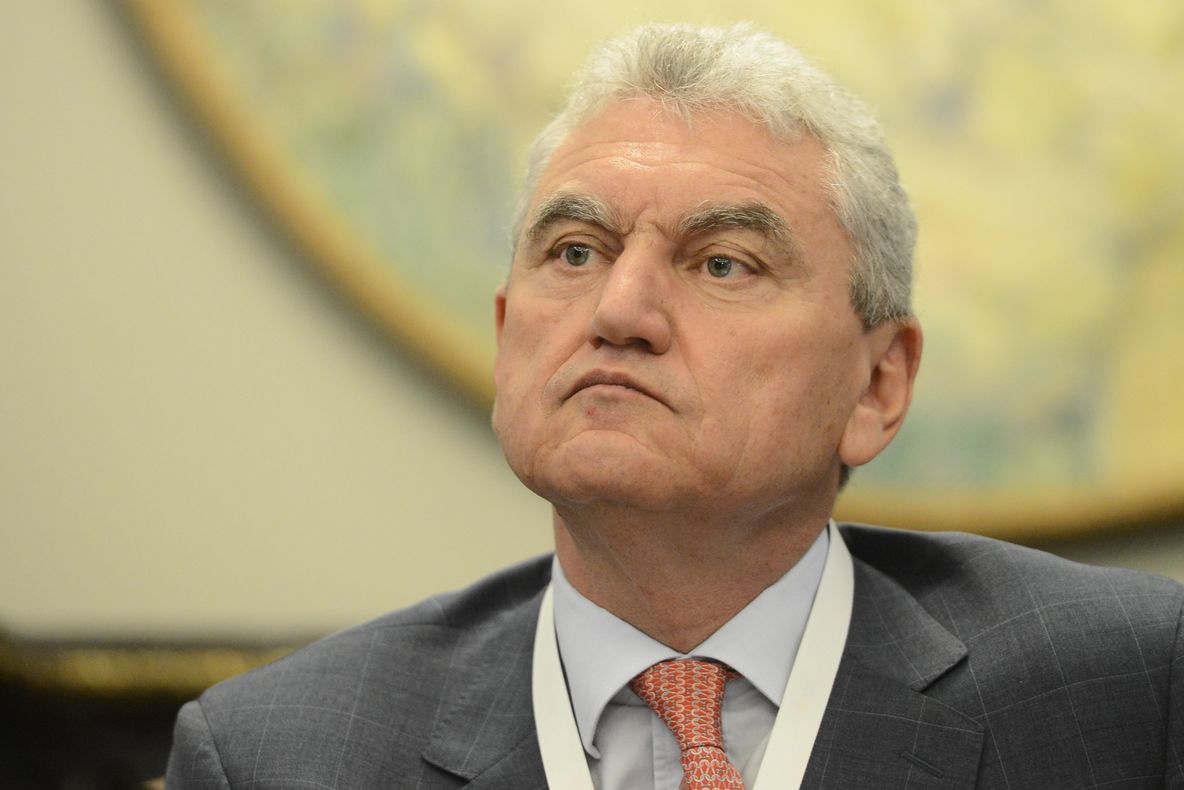 Culmea sfidării la ASF. Şoferii protestează, Negriţoiu măreşte salariile directorilor