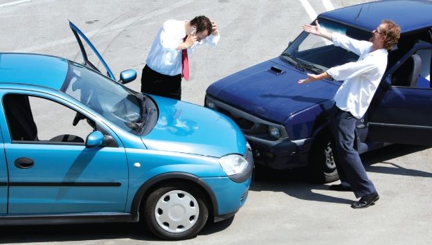 PREMIERĂ în România. S-ar putea introduce "RCA-ul continuu"