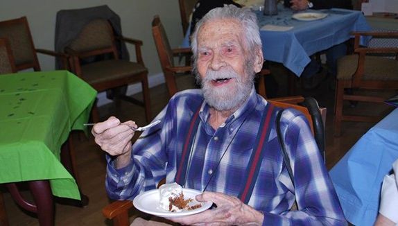 Cel mai bătrân bărbat din lume a murit la vârsta de 111 ani