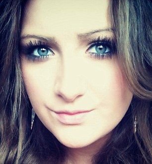 A stat pe Facebook pe telefon şi a primit o factură-ŞOC de la Orange. "Cum să achit datoria?"