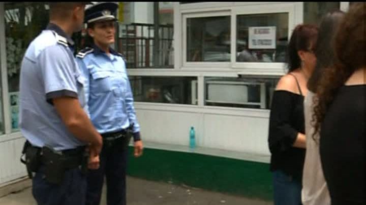 BACALAUREAT 2014. TRADIŢIA LA BAC: ŞPAGA. CUM SE IA EXAMENUL DE BACALAUREAT?