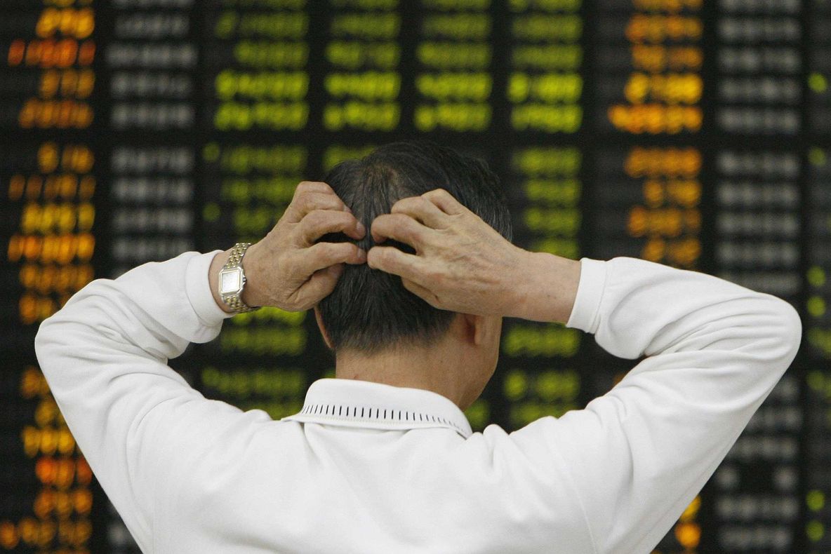 BOMBA CU CEAS pe care stă economia mondială. După Argentina, 10 ţări sunt pe marginea prăpastiei