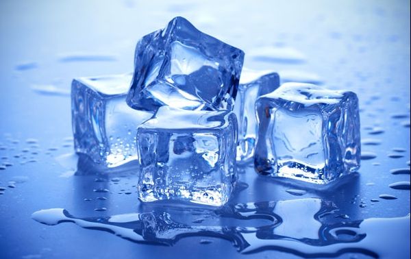 Pericolul ascuns din cuburile de gheaţă
