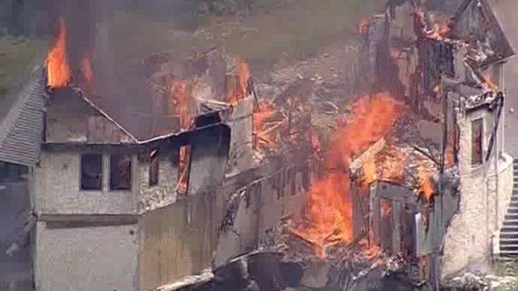 O casă a fost incendiată intenționat. MOTIVUL este halucinant!