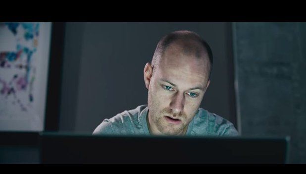 E mai bine să nu crezi tot ce vezi! Cum TE MINT PRIETENII TĂI pe FACEBOOK? 