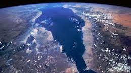 Un sistem de trei găuri negre supermasive, descoperit la 4 miliarde ani lumină de Terra 