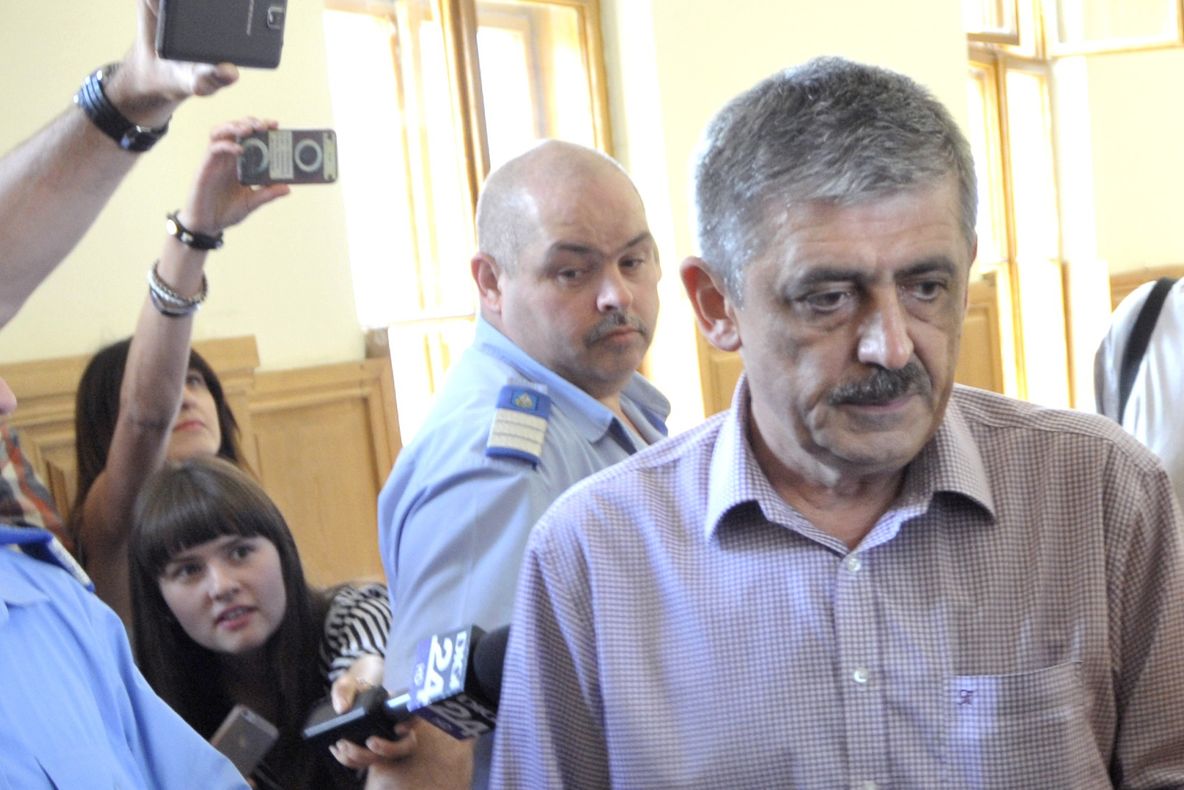 CARACATIŢA LUI HOREA UIOREANU, președintele Consiliului Județean Cluj, arestat pentru luare de mită