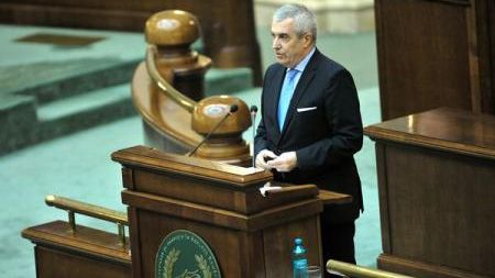 SCANDAL ÎN SENAT pe neinvitarea lui Băsescu: "Intrăm în istoria nebunilor României"