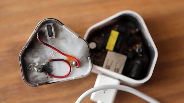 Tragedie din cauza unui ÎNCĂRCĂTOR DE TELEFON CONTRAFĂCUT 