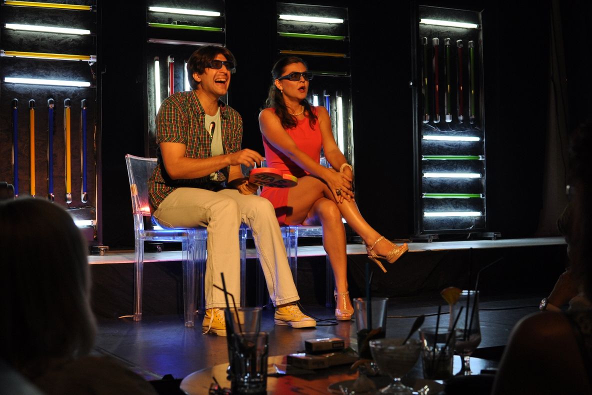 FESTIVALUL PERFORM IAŞI 2014. Teatrul în care spectatorul urcă pe scenă și actorul coboară în sală