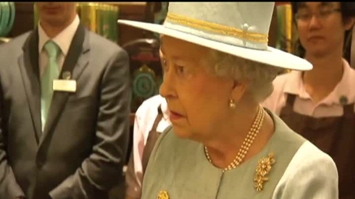 Maşină specială pentru pălăria reginei Elisabeta