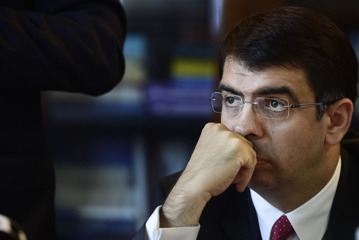 Robert Cazanciuc îl atacă pe preşedinte, pe tema legilor justiţiei: Se numeşte Iohannis sau Băsescu?