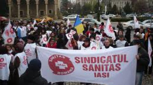 Sindicaliştii din Sănătate, protest în faţa a trei ministere. Victor Ponta le mulţumeşte pe Facebook
