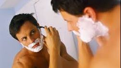 Cum să REFOLOSEŞTI o lamă de ras uzată! Uite cum o poţi face ca nouă 