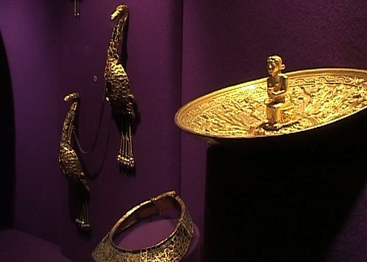 Cioroianu: RUŞII au vândut TEZAURUL României 