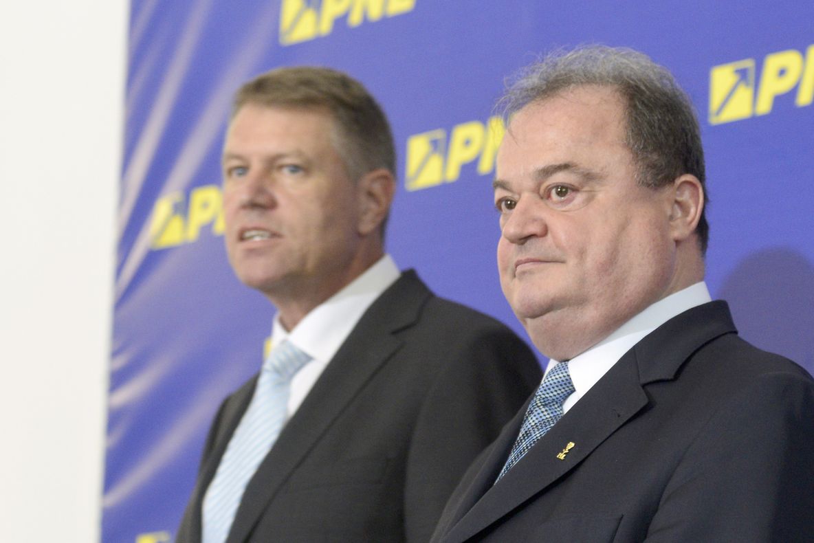 VASILE BLAGA și MIHAI RĂZVAN UNGUREANU, la congresul PNL: Puterea nu o să ne cadă din cer!