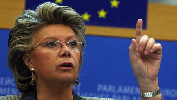 Viviane Reding face apel la blocarea forțelor extremiste în Europa 