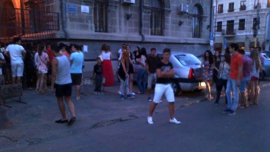 REZULTATE BACALAUREAT 2014 EDU.RO CONSTANŢA. PARADA ABSOLVENŢILOR CARE AU LUAT BAC-ul