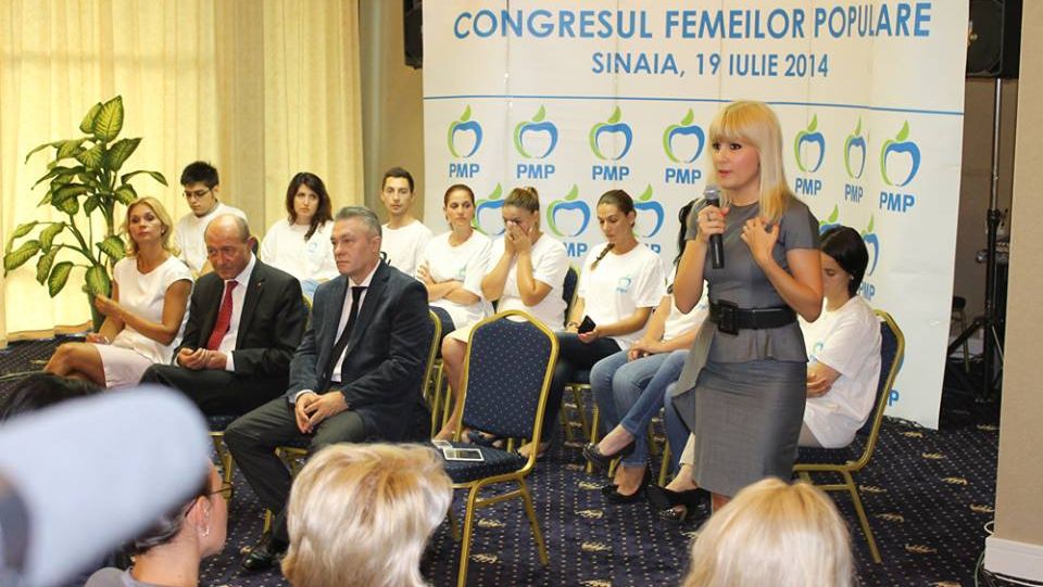 Udrea nu mai vrea organizaţii de femei: "Înseamnă o autoexcludere de la masa deciziei politice"