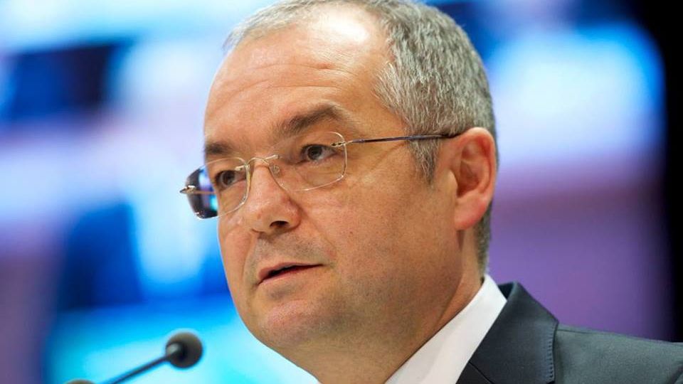 Boc: Nu susţin pierderea identităţii PDL. PDL şi PNL să se regăseacă într-o formulă nouă din 2015