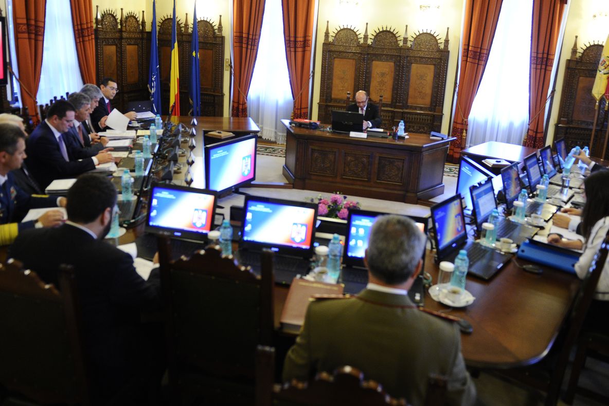 CSAT: România va participa în Afganistan cu până la 200 de militari, 50 de poliţişti şi jandarmi