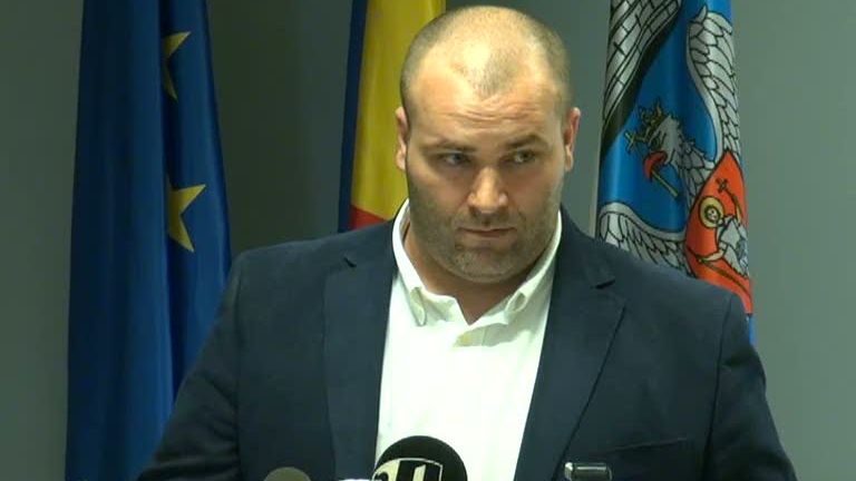 ŞEFUL HINGHERILOR din Capitală: Am depus plângere pentru vătămare corporală şi distrugerea maşinii