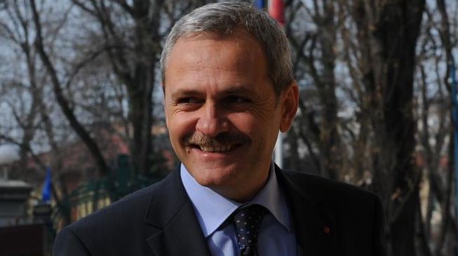Lecţie de gramatică la Guvern: Dragnea cere să fie folosit "din cauza", nu "datorită", la inundaţii