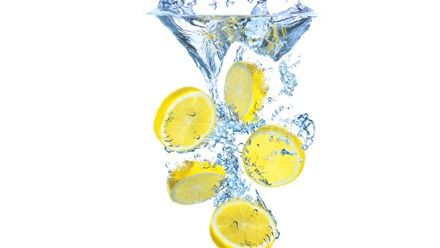 Detoxifierea cu lămâie: 10 beneficii de care nu ştiai