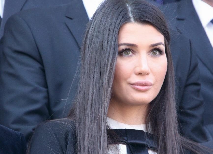 Fiica Elenei Băsescu a împlinit o lună. Imagini cu nepoata fostului președintelui 