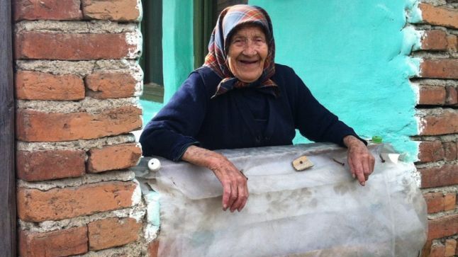 Documentarul "Izvorul tinereţii" prezintă RELAŢIILE SEXUALE într-un sat din România