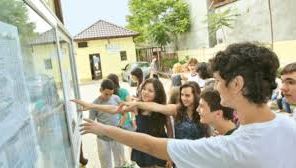 Surprize pentru elevi! Admitere la liceu, obligatoriu cu minim media 5