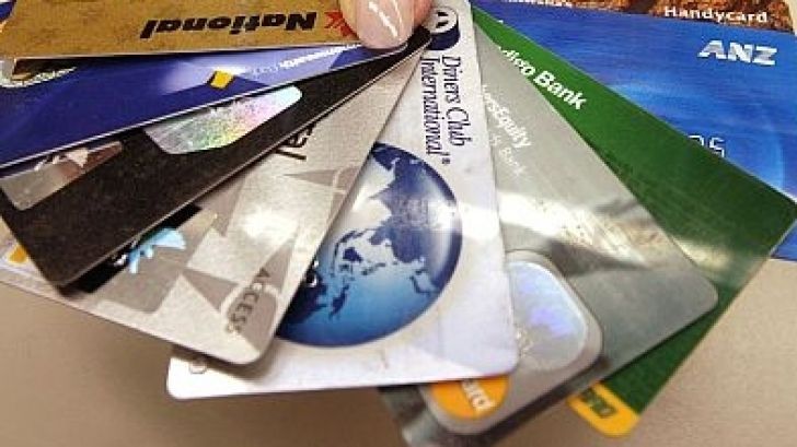 Percheziții în România și Franța la falsificatori de carduri bancare 