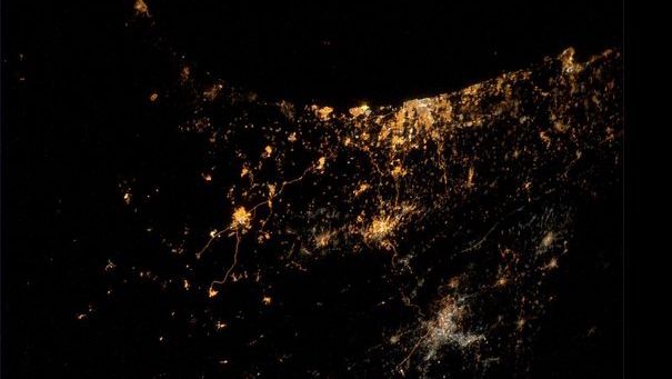 Cea mai tristă fotografie: bombardamentele israeliene din Gaza, văzute din SPAŢIU