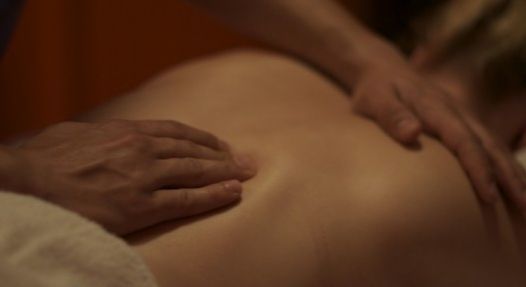 Masajul erotic, cheia unei vieti sexuale sanatoase?