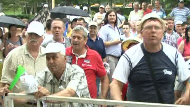 Protest la primăria Constanţei. Ţinta nemulţumirilor: Radu Mazăre