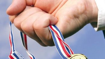 Performanţe pentru olimpicii români. Şase medalii la Matematică şi opt la Fizică