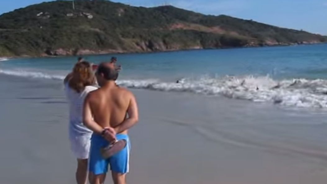 Eveniment neobişnuit pe plajă. Părea o zi obişnuită, în scurt timp însă, totul a luat-o RAZNA